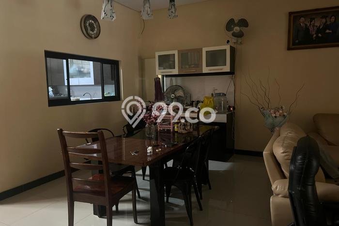 Rumah Mewah LB 250m2 Siap Pakai Desain Elegan di Taman Kopo Indah, Bandung Rumah Mewah LB 250m2 Siap Pakai Desain Elegan di Taman Kopo Indah, Bandung