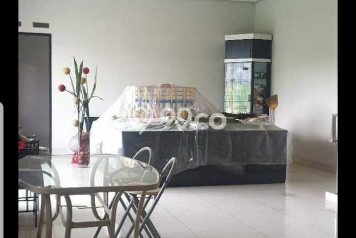Jual Rumah Luas Megah Dengan View Eksklusif di Taman Kopo Indah, Bandung Jual Rumah Luas Megah Dengan View Eksklusif di Taman Kopo Indah, Bandung