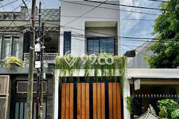 Rumah dengan Lokasi Strategis 3 KT di Kebon Jeruk, Jakarta Barat Rumah dengan Lokasi Strategis 3 KT di Kebon Jeruk, Jakarta Barat