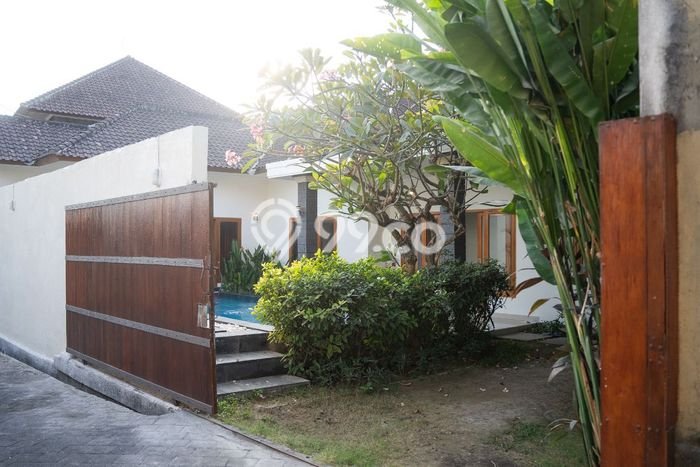 PRIME LOCATION! Rumah area Kerobokan, 3 KM, Lingkungan Tenang, Luas 300m² Bangunan 300m² PRIME LOCATION! Rumah area Kerobokan, 3 KM, Lingkungan Tenang, Luas 300m² Bangunan 300m²