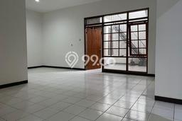 Disewakan Rumah Murah di Taman Kopo Indah Bandung dengan 4 KT Disewakan Rumah Murah di Taman Kopo Indah Bandung dengan 4 KT