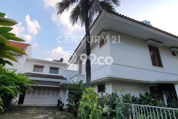 Rumah 4 Kamar Siap Huni Disewakan di Menteng Harga Kompetitif Rumah 4 Kamar Siap Huni Disewakan di Menteng Harga Kompetitif