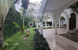 Lokasi strategis! Rumah siap huni dikontrakkan di Menteng LB 538m2 Lokasi strategis! Rumah siap huni dikontrakkan di Menteng LB 538m2