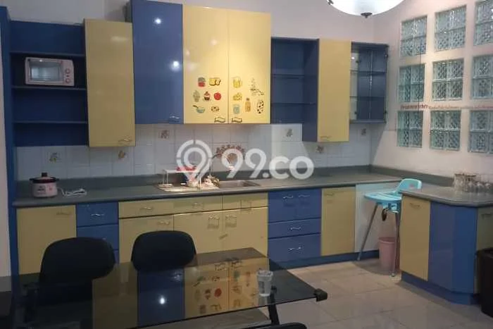 Disewakan! Rumah 3 Kamar Tidur &
2 Kamar Mandi di Sunter, Jakarta Utara Disewakan! Rumah 3 Kamar Tidur &
2 Kamar Mandi di Sunter, Jakarta Utara