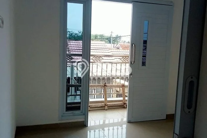 Lokasi terbaik! Rumah siap pakai disewakan di Karangtengah LB 88m2 Lokasi terbaik! Rumah siap pakai disewakan di Karangtengah LB 88m2