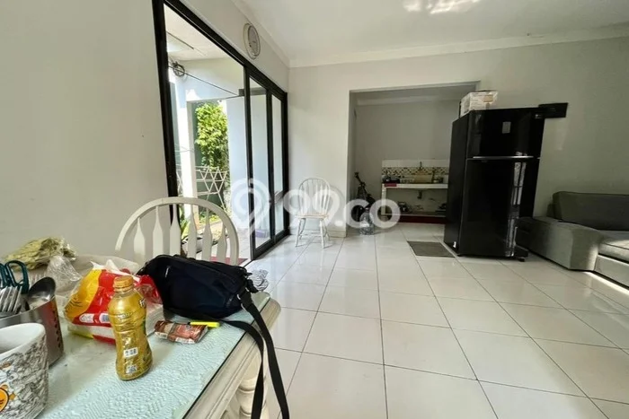 Hunian Mewah LB 110m2 Siap Pakai Desain Elegan di Graha Raya, Tangerang Selatan Hunian Mewah LB 110m2 Siap Pakai Desain Elegan di Graha Raya, Tangerang Selatan
