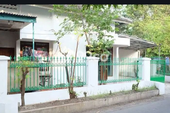 Lokasi terbaik! Rumah siap pakai disewakan di Semarang Timur LB 200m2 Lokasi terbaik! Rumah siap pakai disewakan di Semarang Timur LB 200m2