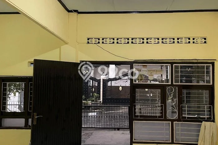 Lokasi strategis! Rumah siap pakai disewakan di Candisari LB 100m2 Lokasi strategis! Rumah siap pakai disewakan di Candisari LB 100m2