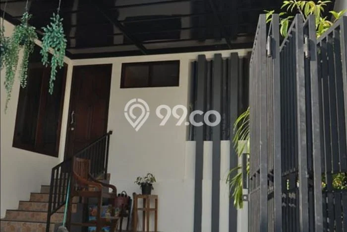 Disewakan! Rumah 3 Kamar Tidur &
2 Kamar Mandi di Jatingaleh, Semarang Disewakan! Rumah 3 Kamar Tidur &
2 Kamar Mandi di Jatingaleh, Semarang
