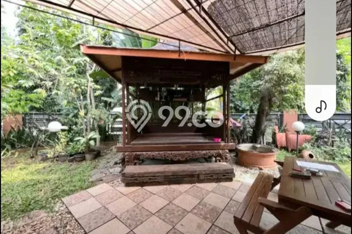 Rumah Luxury Modern Siap Huni di BSD Griya Loka Tangerang Rumah Luxury Modern Siap Huni di BSD Griya Loka Tangerang