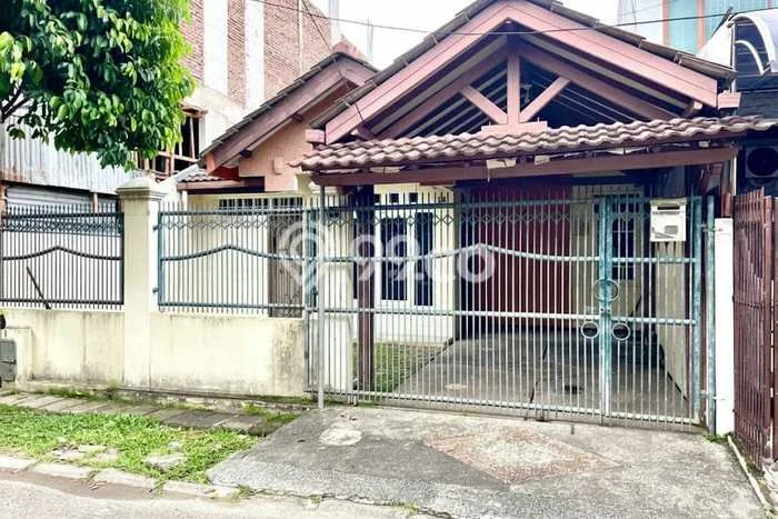 Sewa Rumah Murah di BSD Nusaloka Tangerang dengan 3 KT Sewa Rumah Murah di BSD Nusaloka Tangerang dengan 3 KT