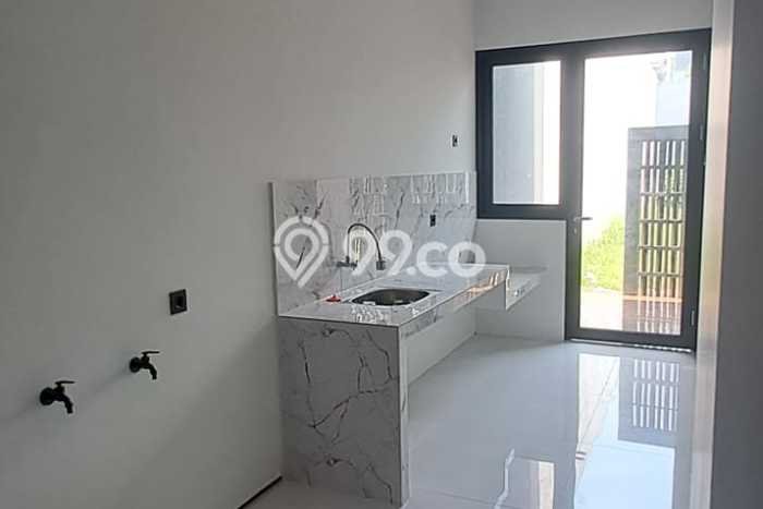 Rumah Luxury Modern Tanpa Renovasi di BSD Eminent Tangerang Rumah Luxury Modern Tanpa Renovasi di BSD Eminent Tangerang