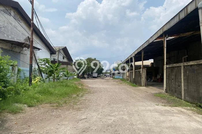 Gudang Disewa di Jakarta Utara dengan LB 1100m2 Area Komersial Ramai Gudang Disewa di Jakarta Utara dengan LB 1100m2 Area Komersial Ramai