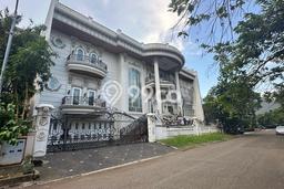 Rumah Premium di Jakarta Utara Strategis Kondisi Baik Rumah Premium di Jakarta Utara Strategis Kondisi Baik