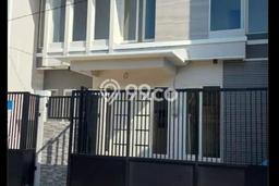 Dijual Rumah Mewah Elegan Dengan View Cantik di Manyar, Surabaya Dijual Rumah Mewah Elegan Dengan View Cantik di Manyar, Surabaya
