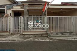 Rumah Modern 3 KT di Soekarno Hatta Malang Semi Furnished Rumah Modern 3 KT di Soekarno Hatta Malang Semi Furnished