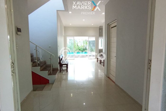 Jual Rumah Mewah Elegan Dengan View Cantik di Villa Puncak Tidar, Malang Jual Rumah Mewah Elegan Dengan View Cantik di Villa Puncak Tidar, Malang