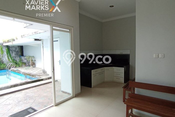Jual Rumah Mewah Elegan Dengan View Cantik di Villa Puncak Tidar, Malang Jual Rumah Mewah Elegan Dengan View Cantik di Villa Puncak Tidar, Malang