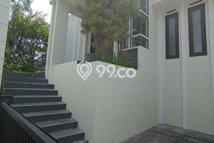 Rumah Area Nyaman kawasan , Malang, Luas 280m2m² LB 264m2m² Rumah Area Nyaman kawasan , Malang, Luas 280m2m² LB 264m2m²