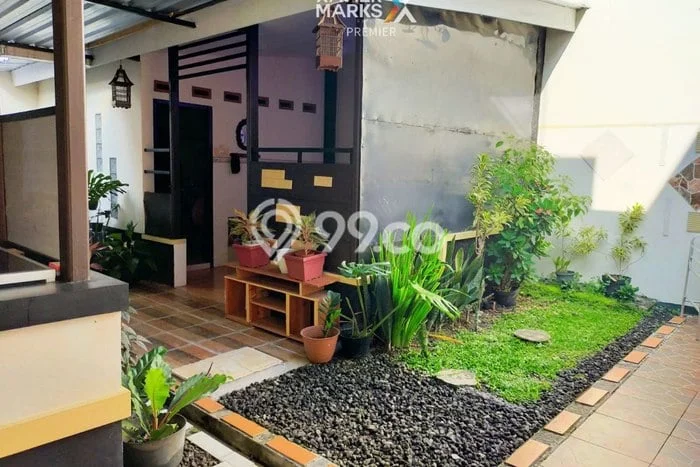 Rumah Strategis Modern Lb 230m2 di Blimbing, Malang Rumah Strategis Modern Lb 230m2 di Blimbing, Malang