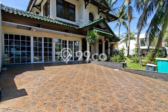 Rumah Elit LB 238m2 Siap Huni Desain Elegan di Bintaro, Tangerang Selatan Rumah Elit LB 238m2 Siap Huni Desain Elegan di Bintaro, Tangerang Selatan