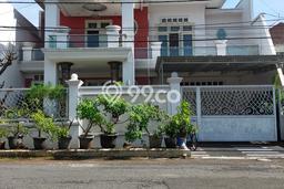 HUNIAN PILIHAN! Rumah di , LT 450m2m² LB 750m2m² HUNIAN PILIHAN! Rumah di , LT 450m2m² LB 750m2m²