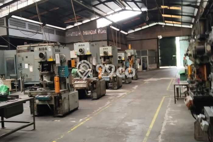 Gudang Dijual di Kutawaringin Bandung dengan Luas Bangunan 1500m2 Gudang Dijual di Kutawaringin Bandung dengan Luas Bangunan 1500m2