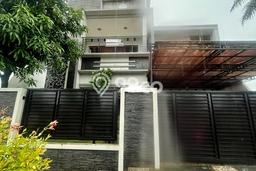 Rumah Mewah Siap Huni LT 423m2 di Pamulang, Tangerang Selatan Rumah Mewah Siap Huni LT 423m2 di Pamulang, Tangerang Selatan