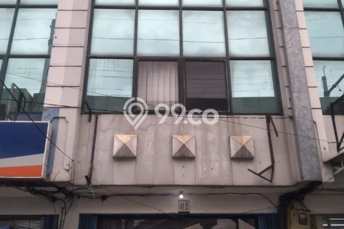 Unit Ruko Dijual di Jakarta Selatan LT 103m2 & LB 207m2 Unit Ruko Dijual di Jakarta Selatan LT 103m2 & LB 207m2