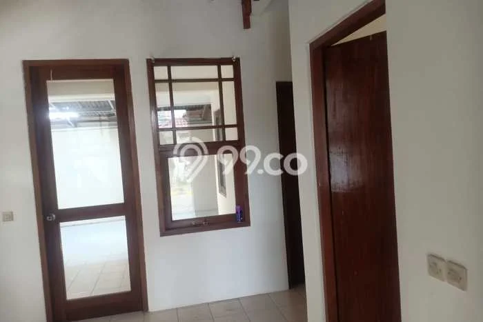 For Sale Hunian Rumah Terawat 3 Kamar di Lippo Karawaci, Tangerang For Sale Hunian Rumah Terawat 3 Kamar di Lippo Karawaci, Tangerang