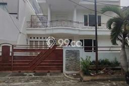 Disewakan! Rumah 5 Kamar Tidur &
3 Kamar Mandi di Sunter, Jakarta Utara Disewakan! Rumah 5 Kamar Tidur &
3 Kamar Mandi di Sunter, Jakarta Utara
