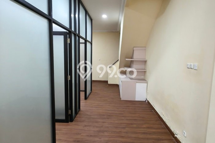 Ruko untuk Disewa di Pusat Jakarta Utara Luas Bangunan 262m2 Ruko untuk Disewa di Pusat Jakarta Utara Luas Bangunan 262m2