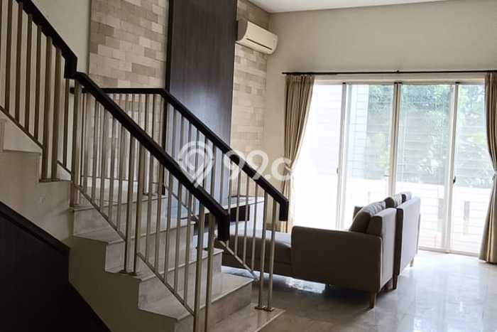 Disewakan! Rumah 3 Kamar Tidur &
3 Kamar Mandi di Pantai Indah Kapuk, Jakarta Utara Disewakan! Rumah 3 Kamar Tidur &
3 Kamar Mandi di Pantai Indah Kapuk, Jakarta Utara