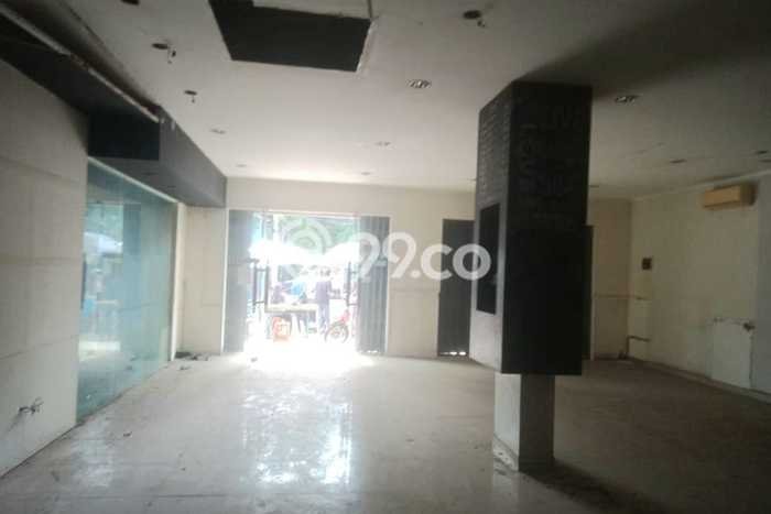 Ruko disewakan lokasi strategis Tebet Jakarta Selatan 423m2 Ruko disewakan lokasi strategis Tebet Jakarta Selatan 423m2