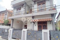 Unit Kost Dijual di Bintaro dengan 8 Kamar Kawasan Strategis Unit Kost Dijual di Bintaro dengan 8 Kamar Kawasan Strategis