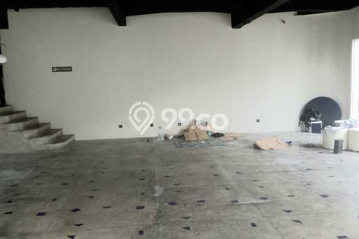 Unit Komersial Disewakan di Tangerang Selatan Area Strategis Harga Kompetitif Unit Komersial Disewakan di Tangerang Selatan Area Strategis Harga Kompetitif