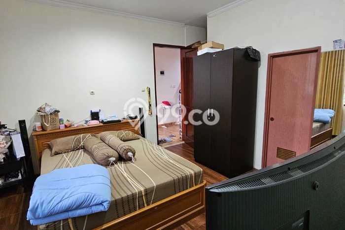 Rumah Elit LB 300m2 Siap Pakai Desain Elegan di Sektor 1 - Bintaro, Jakarta Selatan Rumah Elit LB 300m2 Siap Pakai Desain Elegan di Sektor 1 - Bintaro, Jakarta Selatan