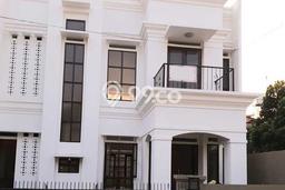 Ready to Use! Luxury House LT 200m2 Desain Elegan di Lebak Bulus Ready to Use! Luxury House LT 200m2 Desain Elegan di Lebak Bulus