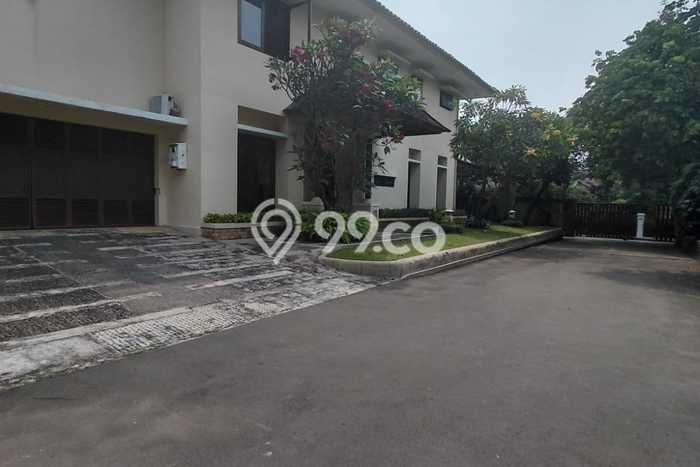 Hunian Kondisi Baik Disewakan di Pejaten, Jakarta Selatan LT 800m2, LB 550m2 Hunian Kondisi Baik Disewakan di Pejaten, Jakarta Selatan LT 800m2, LB 550m2