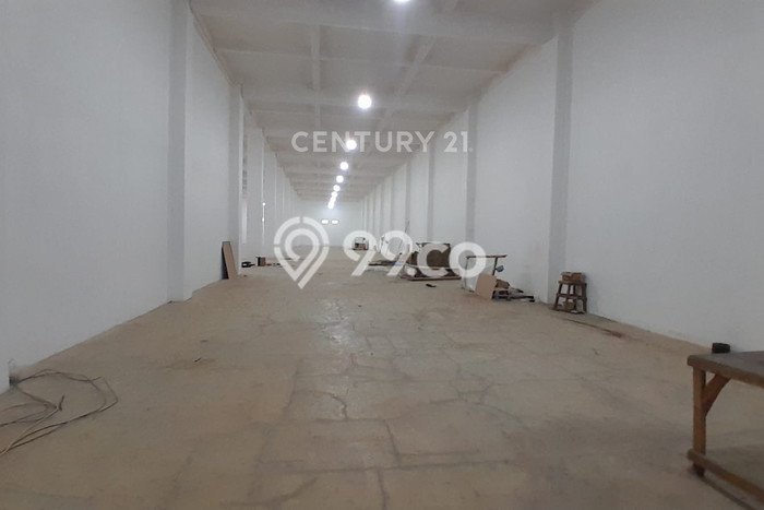 Gudang Kawasan Bisnis Kawasan Cibinong, Luas 2225m², Siap Usaha Gudang Kawasan Bisnis Kawasan Cibinong, Luas 2225m², Siap Usaha