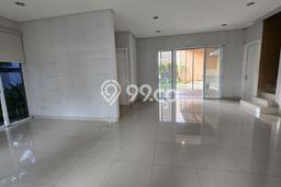 Jual Rumah Mewah Megah Dengan View Cantik di Green Lake City, Jakarta Barat Jual Rumah Mewah Megah Dengan View Cantik di Green Lake City, Jakarta Barat