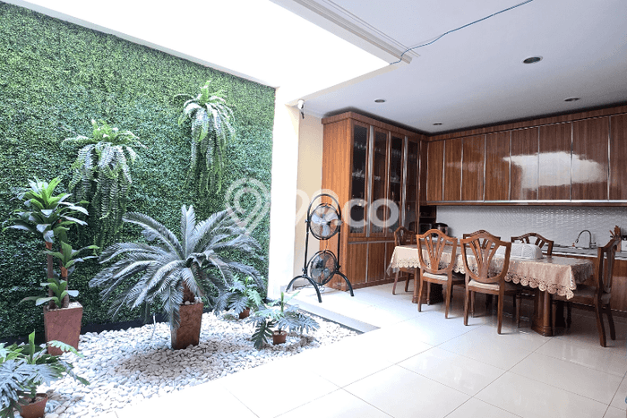 Ready to Use! Premium House LT 220m2 Desain Modern di Lebak Bulus Ready to Use! Premium House LT 220m2 Desain Modern di Lebak Bulus