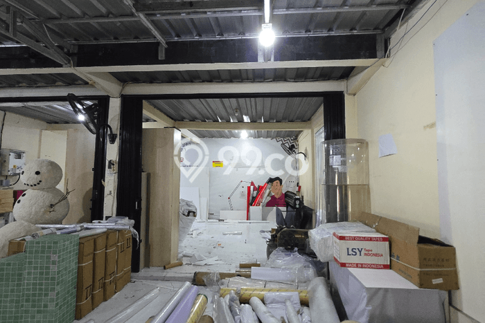 Ready to Use! Luxury House LT 1347m2 Desain Modern di Tanah Kusir Ready to Use! Luxury House LT 1347m2 Desain Modern di Tanah Kusir