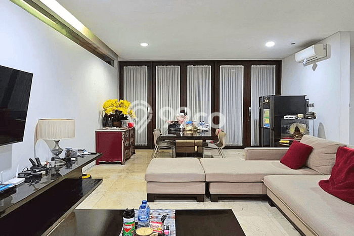 Rumah Mewah LB 550m2 Siap Huni Desain Elegan di Kemang, Jakarta Selatan Rumah Mewah LB 550m2 Siap Huni Desain Elegan di Kemang, Jakarta Selatan