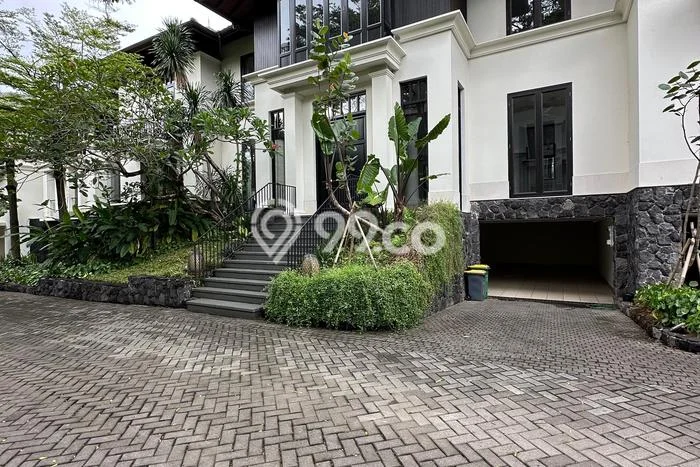 Disewakan Rumah Strategis LT 400m2 / LB 550m2 di Pejaten, Jakarta Selatan Disewakan Rumah Strategis LT 400m2 / LB 550m2 di Pejaten, Jakarta Selatan