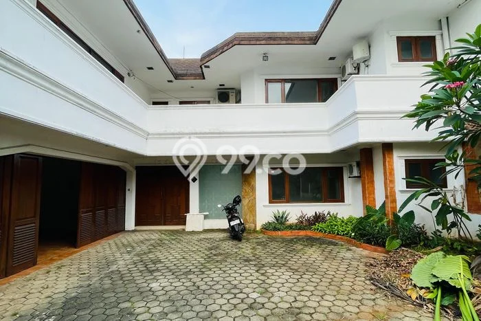 Rumah sewa siap huni 5 KT di Pejaten, Jakarta Selatan Rumah sewa siap huni 5 KT di Pejaten, Jakarta Selatan