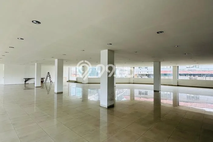 Unit Komersial Disewa Lokasi Pasar Minggu, Jakarta Selatan Spesifikasi Luas Bangunan 400m2 Unit Komersial Disewa Lokasi Pasar Minggu, Jakarta Selatan Spesifikasi Luas Bangunan 400m2