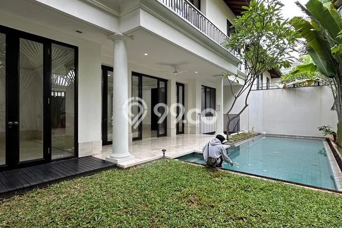 Disewakan Rumah Strategis LT 400m2 / LB 550m2 di Pejaten, Jakarta Selatan Disewakan Rumah Strategis LT 400m2 / LB 550m2 di Pejaten, Jakarta Selatan