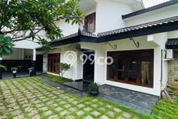 Rumah Asri area Pejaten, 5 KT, LT 480m² LB 450m² Rumah Asri area Pejaten, 5 KT, LT 480m² LB 450m²