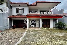 Rumah Kontrakan Jakarta Selatan LT 750m2 LB 600m2 Kawasan Kemang Rumah Kontrakan Jakarta Selatan LT 750m2 LB 600m2 Kawasan Kemang
